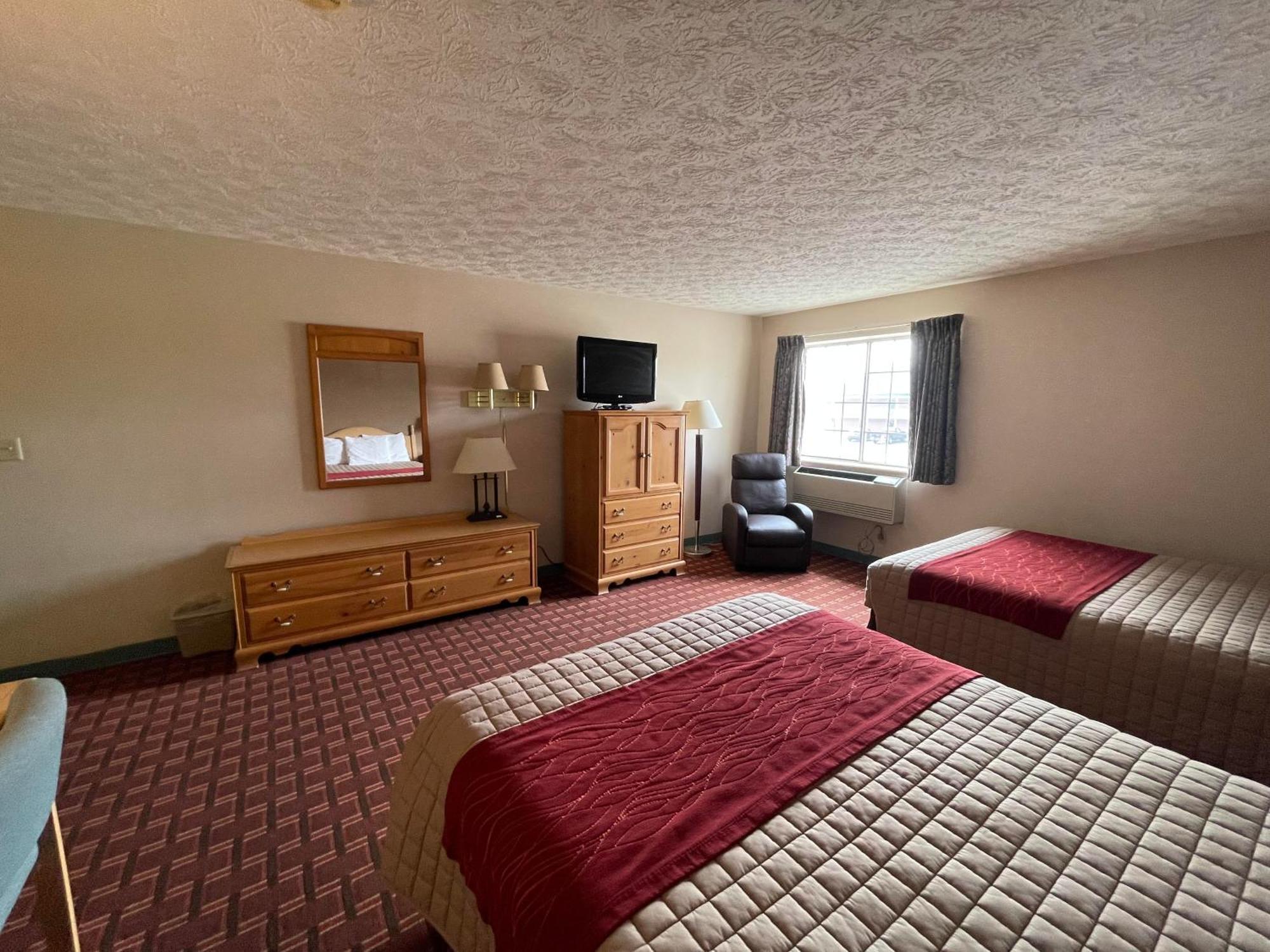 The Woodridge Inn Connersville Extérieur photo