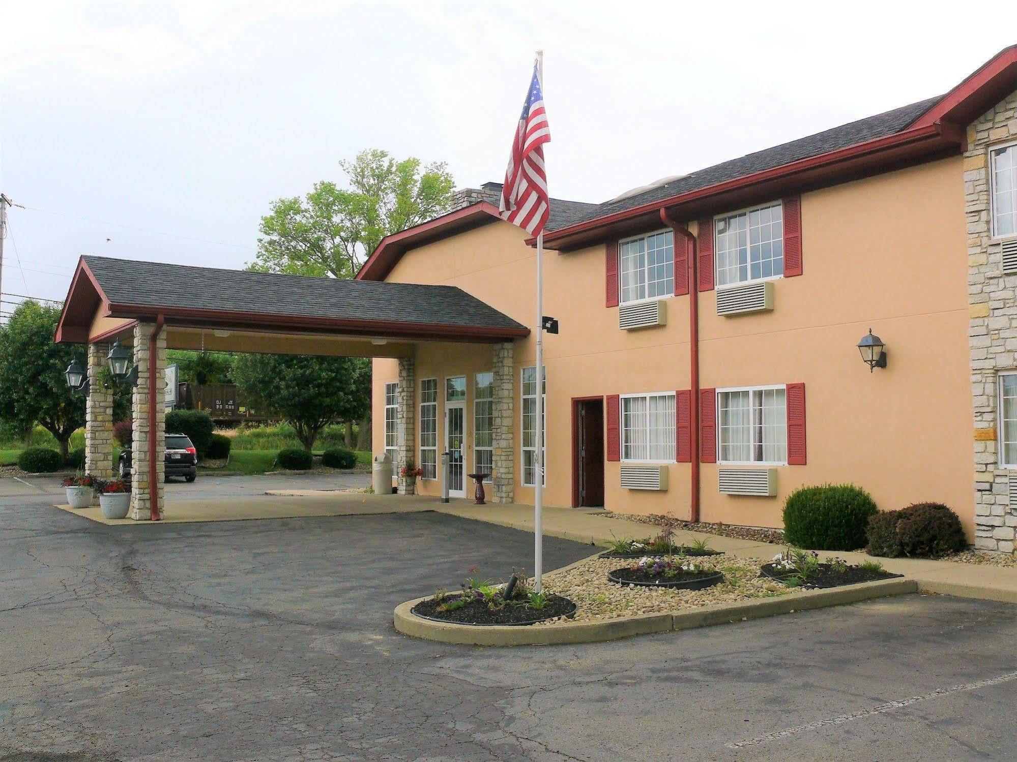 The Woodridge Inn Connersville Extérieur photo